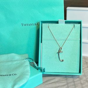 Tiffany & Co. Elsa Peretti T necklace